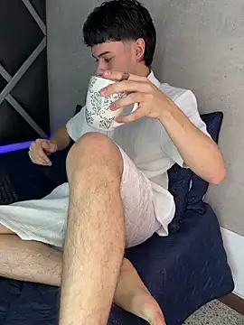 Lucian-greyy online show from February 18, 4:30 am