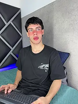 Lucian-greyy online show from March 5, 3:46 am