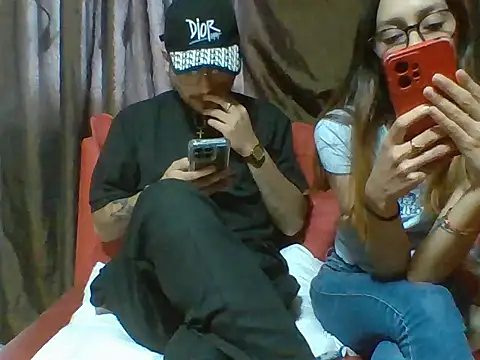 Snapshot of Karamel444 chatting on February 24, 10:52 pm Karamel444 online show from February 24, 10:52 pm