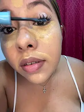 Emiily joee  online show from May 3, 2:17 am