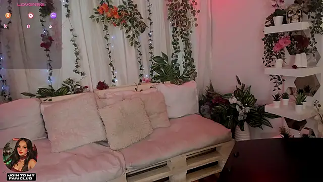 cata desire online show from March 12, 8:37 pm