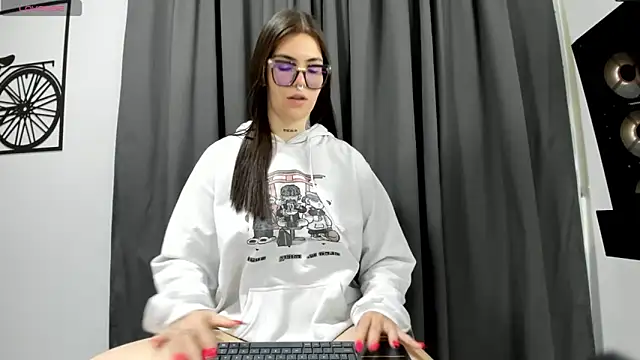 Daniella Wildx online show from April 27, 9:02 pm