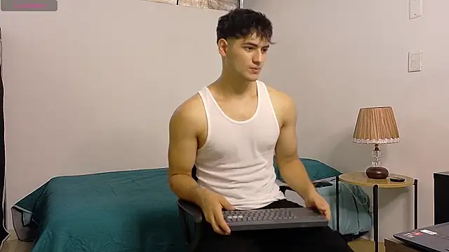 Kael Switch online show from February 21, 10:11 pm