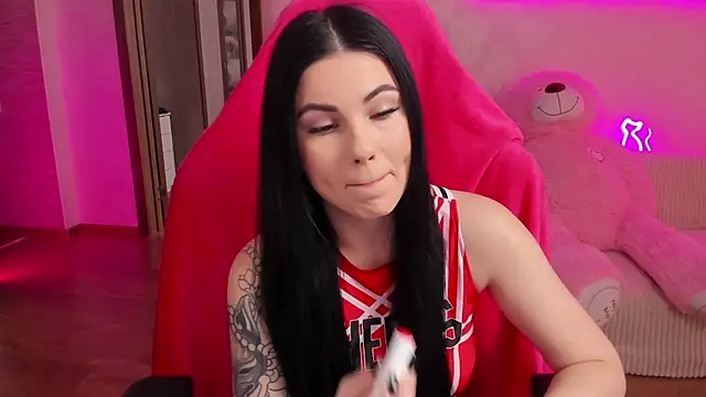 Snapshot of EmmaCutem chatting on March 7, 7:16 am EmmaCutem online show from March 7, 7:16 am