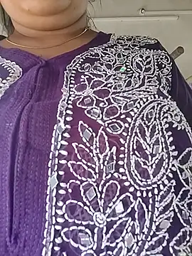 Snapshot of taniya0 chatting on July 9, 4:38 am taniya0 online show from July 9, 4:38 am