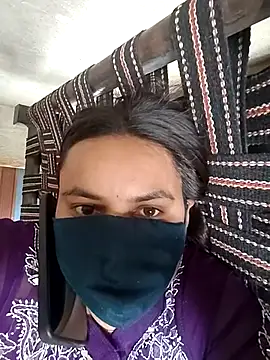 Snapshot of taniya0 chatting on July 13, 7:22 am taniya0 online show from July 13, 7:22 am