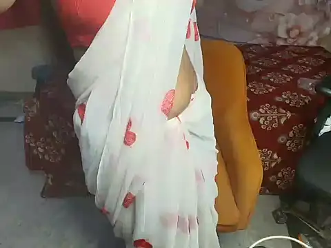 Snapshot of its-taniya chatting on May 18, 12:29 am its-taniya online show from May 18, 12:29 am