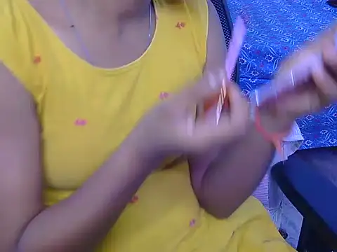 Snapshot of its-taniya chatting on June 14, 4:03 am its-taniya online show from June 14, 4:03 am
