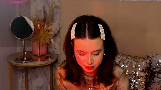 LanaLedger online show from July 28, 3:21 pm