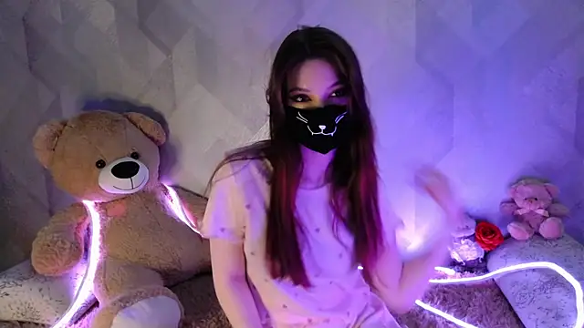 llonaMask online show from February 27, 8:36 am