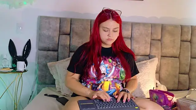 MiiaBlumm  online show from May 1, 3:27 pm