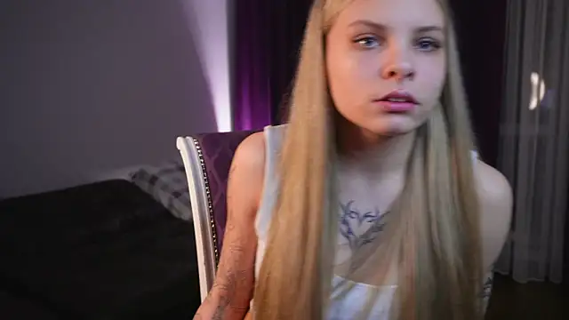 ZofiaPantano online show from March 14, 3:06 pm