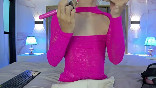 PerlaRogerss  online show from July 22, 11:24 am