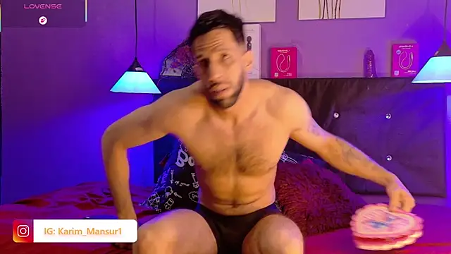 Snapshot of Karim_mansur chatting on June 27, 12:44 pm Karim mansur online show from June 27, 12:44 pm