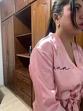 Snapshot of Luna_rousse26 chatting on July 29, 11:30 am Luna rousse26 online show from July 29, 11:30 am