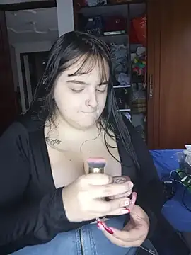 Snapshot of daphneev chatting on May 27, 9:23 pm daphneev online show from May 27, 9:23 pm