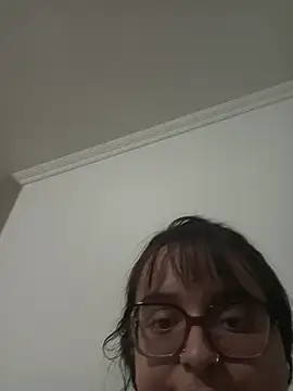 Snapshot of daphneev chatting on July 23, 1:58 am daphneev online show from July 23, 1:58 am