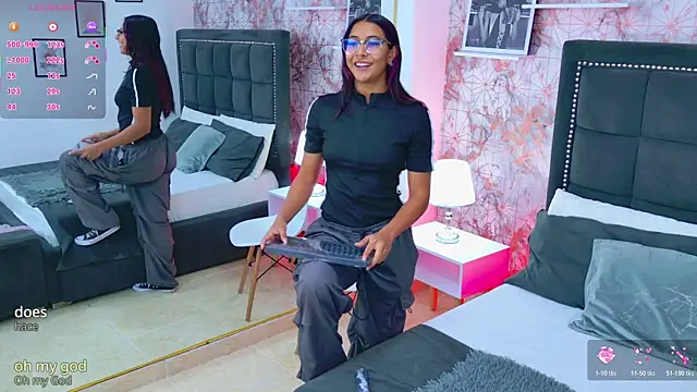 Snapshot of Raven_Gloomy chatting on May 25, 12:22 pm Raven Gloomy online show from May 25, 12:22 pm