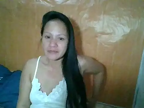 Snapshot of xxLIY chatting on May 23, 6:12 pm xxLIY online show from May 23, 6:12 pm