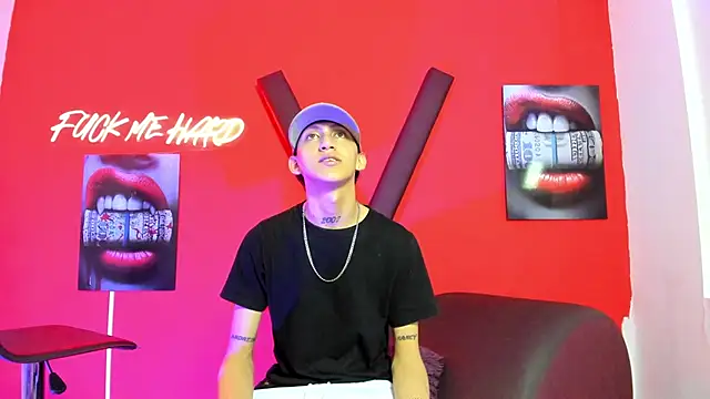 BOYS PLAY online show from March 18, 9:12 am