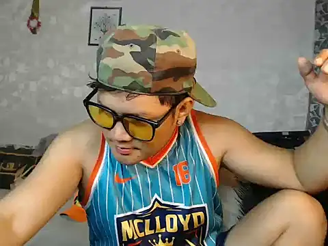 adorableasianboy69 online show from June 26, 8:30 am