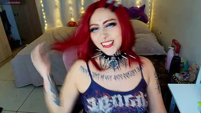 maliciaXpoison online show from April 30, 5:58 am