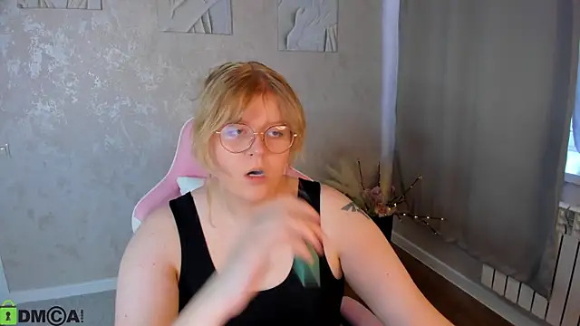 luna c0ra online show from May 2, 9:03 am