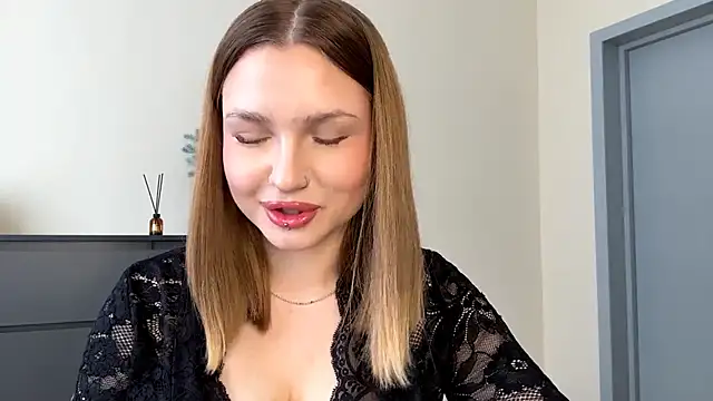 PledHoly online show from March 4, 9:59 am