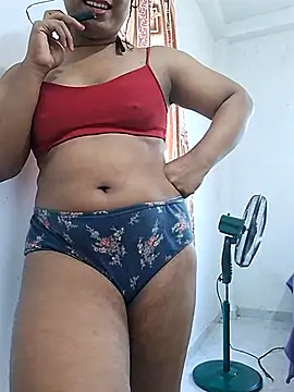 Snapshot of Queen_Saara chatting on March 15, 7:47 am Queen Saara online show from March 15, 7:47 am