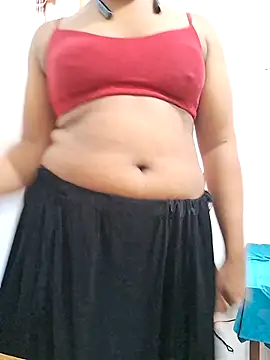 Snapshot of Queen_Saara chatting on April 14, 5:57 am Queen Saara online show from April 14, 5:57 am