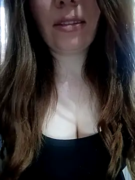 Snapshot of Sedefimmm chatting on April 9, 4:12 pm Sedefimmm online show from April 9, 4:12 pm