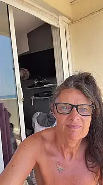 Snapshot of Dance_Lady chatting on July 14, 12:44 pm Dance Lady online show from July 14, 12:44 pm