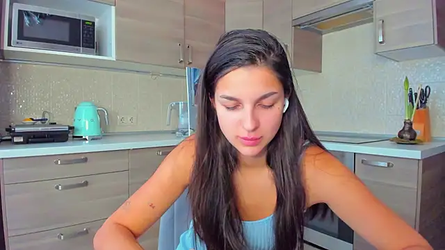 Snapshot of AngelGabe chatting on February 26, 9:52 am AngelGabe online show from February 26, 9:52 am