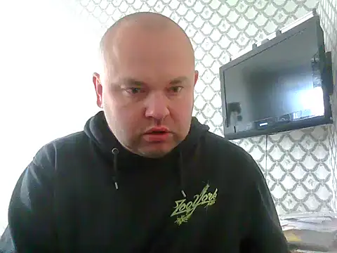 Snapshot of Rob1874 chatting on February 25, 8:02 am Rob1874 online show from February 25, 8:02 am