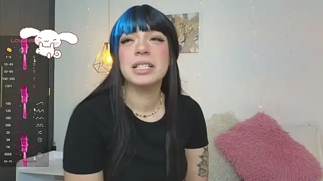Snapshot of Emma_softt chatting on June 23, 1:58 am Emma softt online show from June 23, 1:58 am