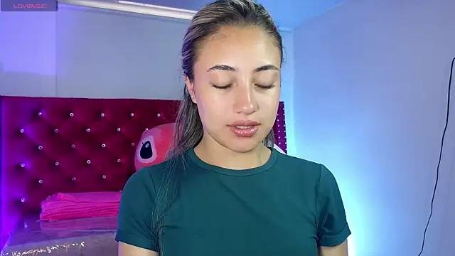 amy ker m online show from April 28, 9:53 pm
