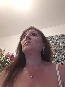 SaraGina online show from April 29, 9:32 pm