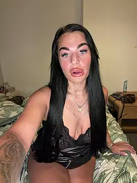 Snapshot of Darkfantisyx chatting on February 27, 8:53 pm Darkfantisyx online show from February 27, 8:53 pm