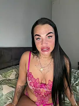 Snapshot of Darkfantisyx chatting on March 6, 2:13 pm Darkfantisyx online show from March 6, 2:13 pm