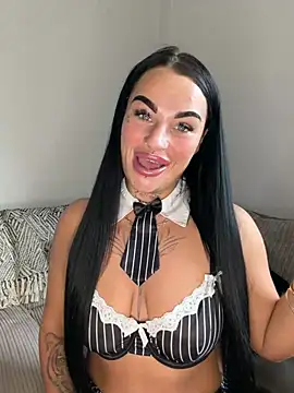 Snapshot of Darkfantisyx chatting on March 10, 3:17 pm Darkfantisyx online show from March 10, 3:17 pm