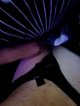 Snapshot of Blackklu chatting on May 29, 8:40 pm Blackklu online show from May 29, 8:40 pm