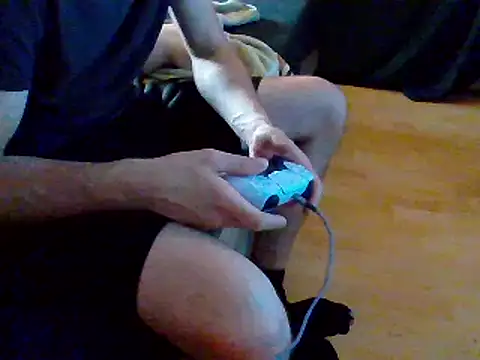 Snapshot of Blackklu chatting on June 1, 6:42 pm Blackklu online show from June 1, 6:42 pm
