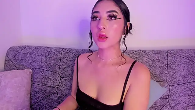 Snapshot of Kattengel_ chatting on June 21, 12:24 am Kattengel online show from June 21, 12:24 am