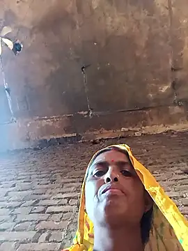 Hot re83 online show from March 2, 7:15 am