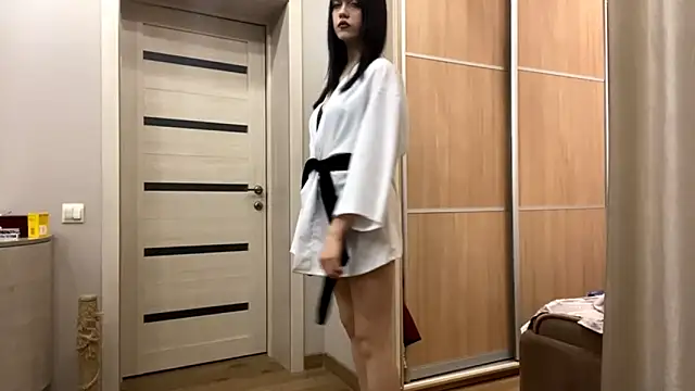 RachaelHrycko online show from February 20, 9:15 pm