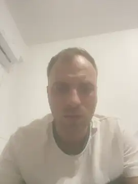 Snapshot of Scarbau chatting on March 19, 11:42 pm Scarbau online show from March 19, 11:42 pm