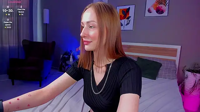 A Alise online show from March 5, 11:39 am