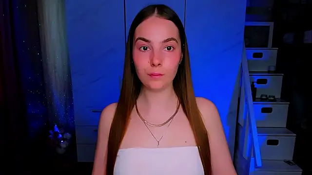 Maddy Wood  online show from May 2, 11:15 am