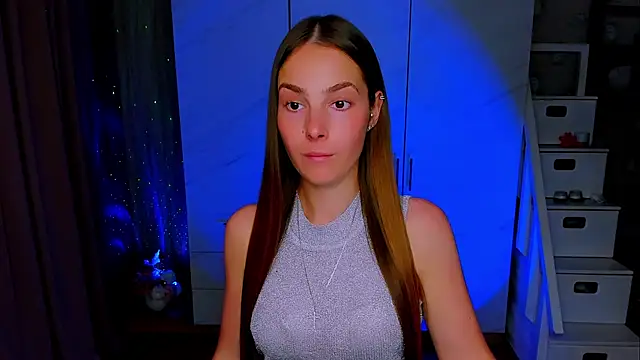 Maddy Wood  online show from July 22, 4:21 pm