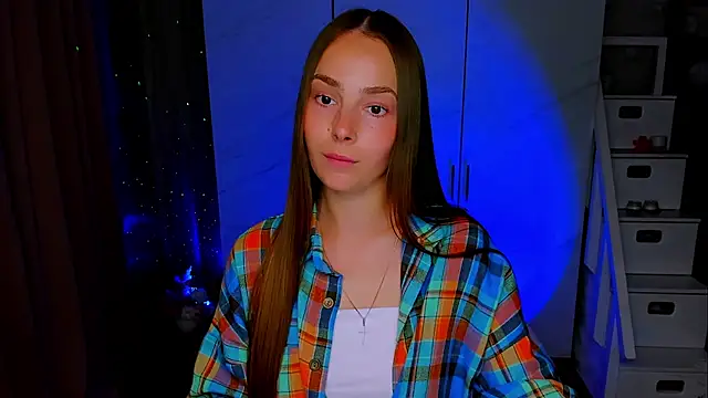Maddy Wood  online show from July 26, 4:47 pm